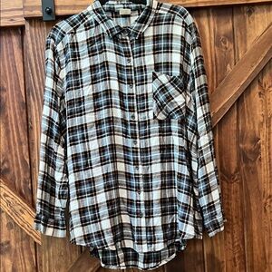 Women's Plaid Button Down Shirt